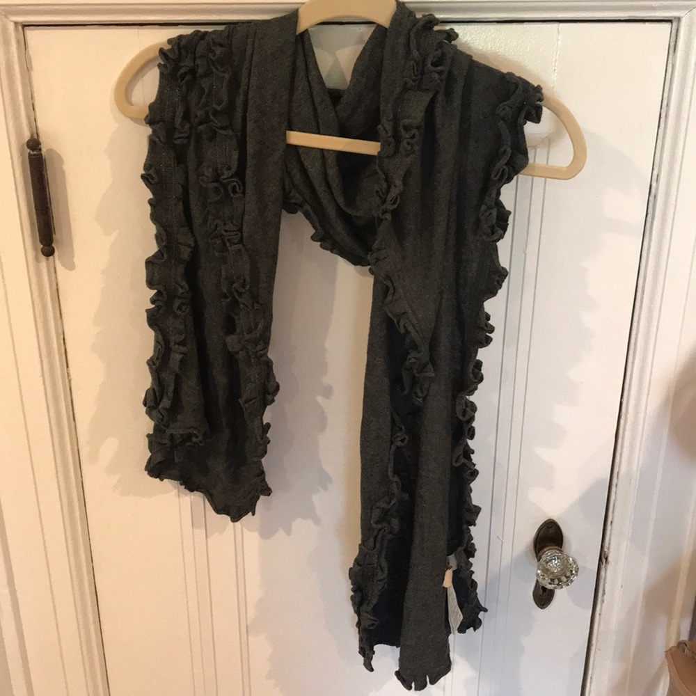 Hollister gray scarf